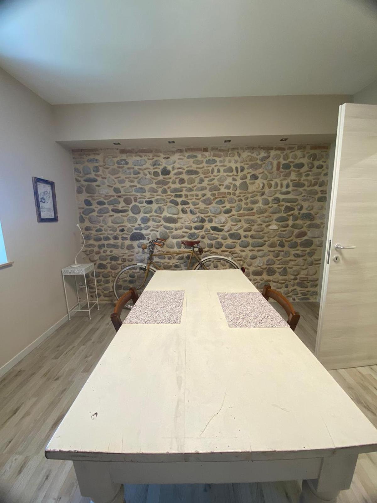 La Chiusa Bed And Breakfast Montichiari Exterior photo